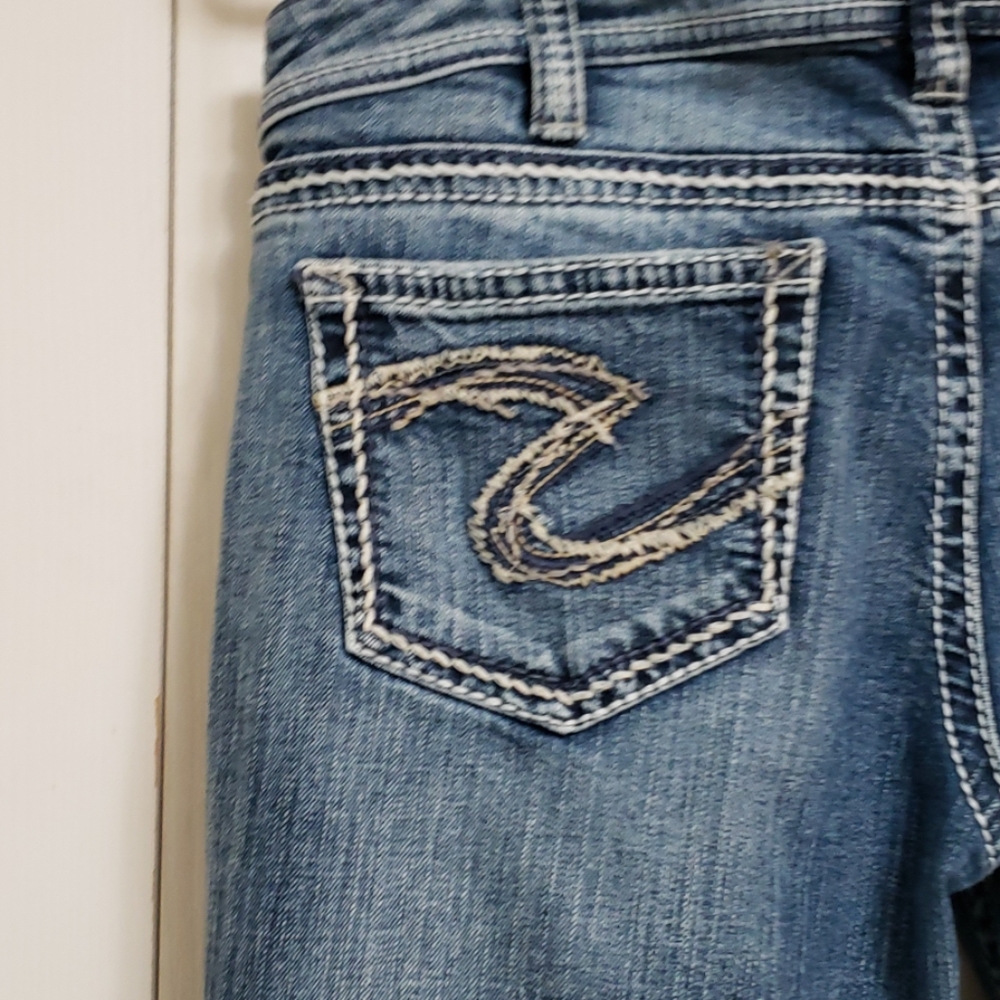 Silver Jeans - Picture 3 of 6